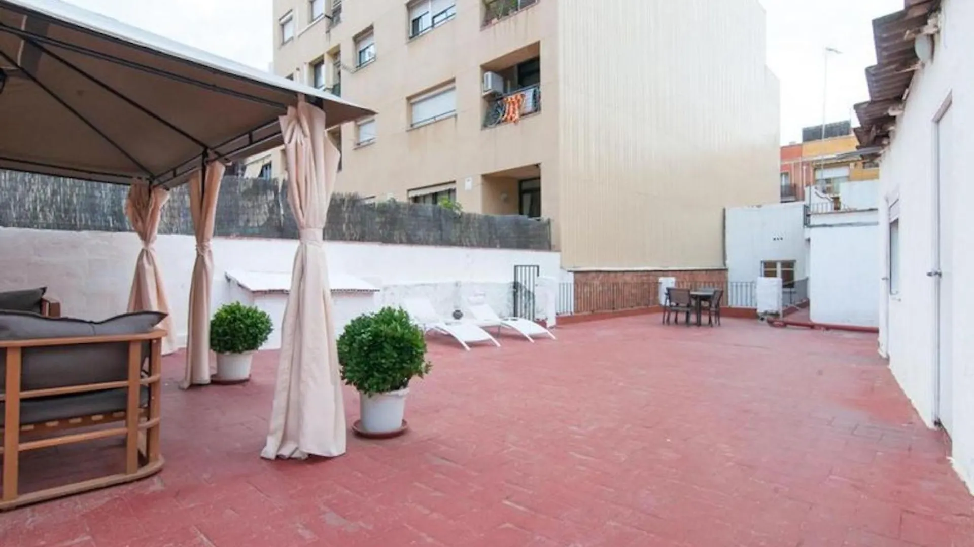 Room In Guest Room - Private Room With Sunny Terrace Of 200M2 2 Barcelona Guest house